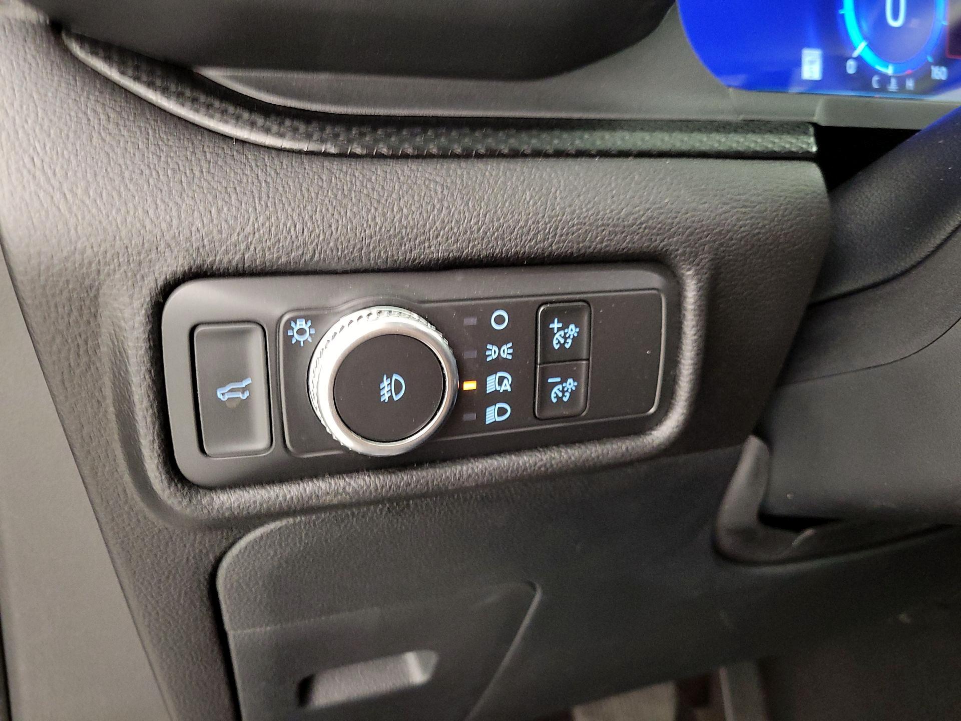 Thumbnail: 2021 Ford Explorer - 13