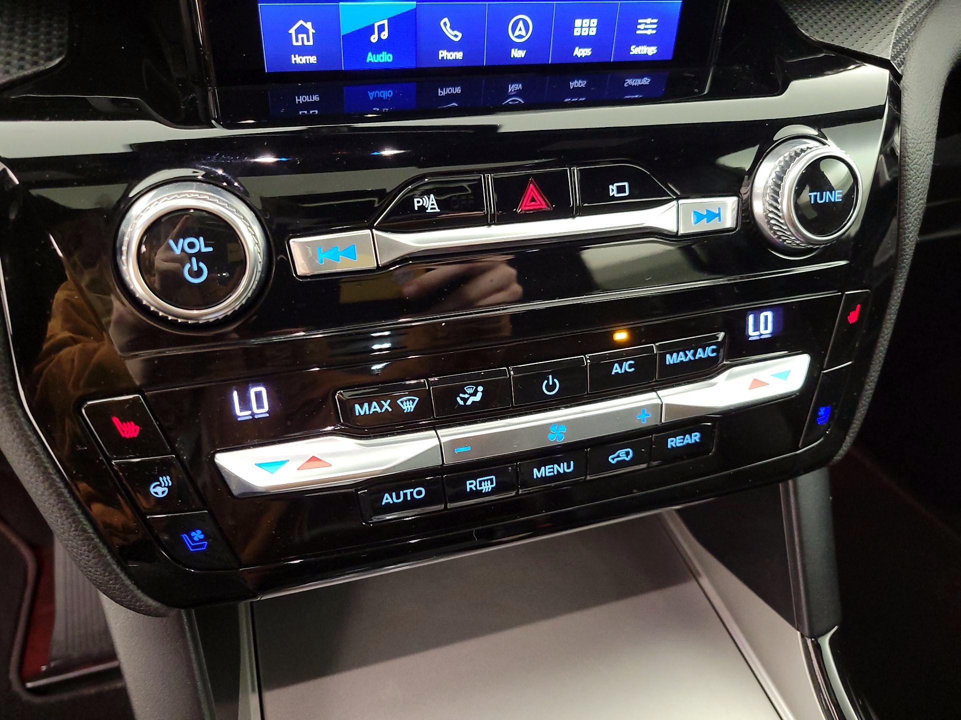 Thumbnail: 2021 Ford Explorer - 17