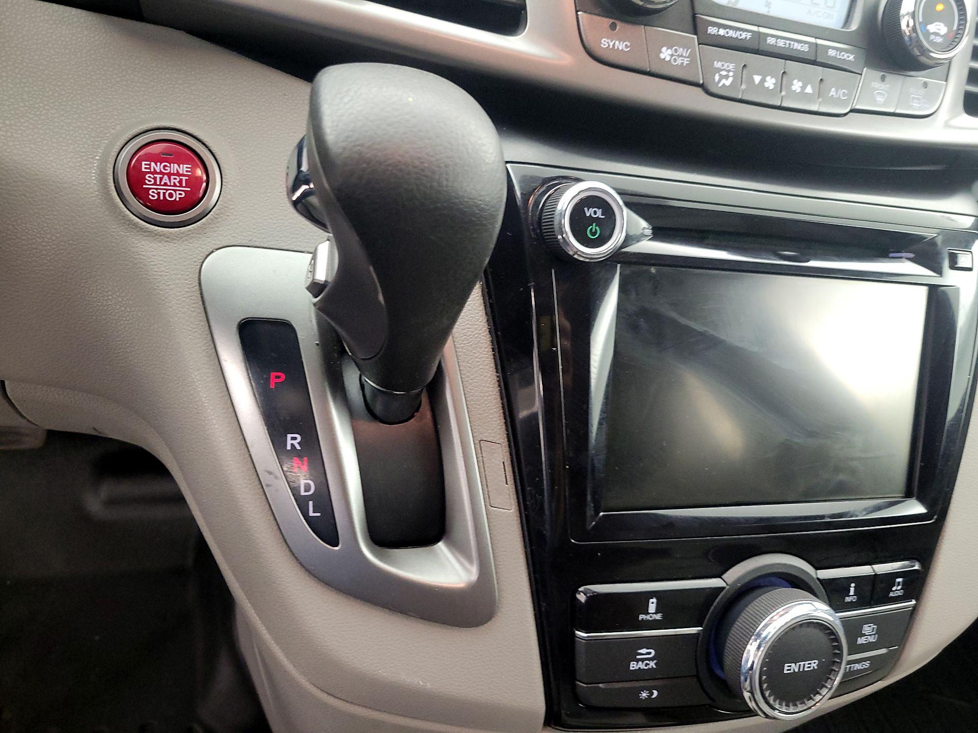 Thumbnail: 2016 Honda Odyssey - 17