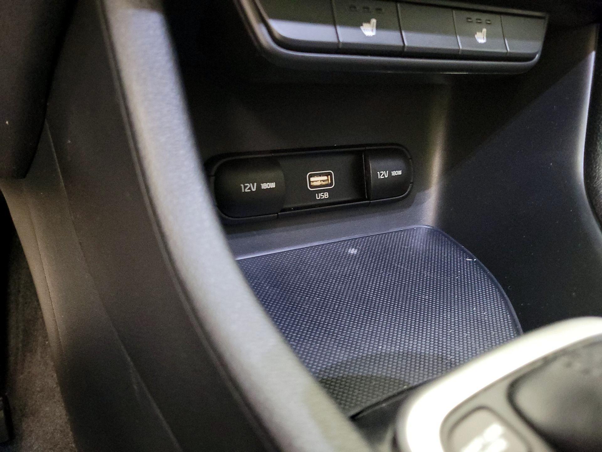 Thumbnail: 2020 Kia Sportage - 18