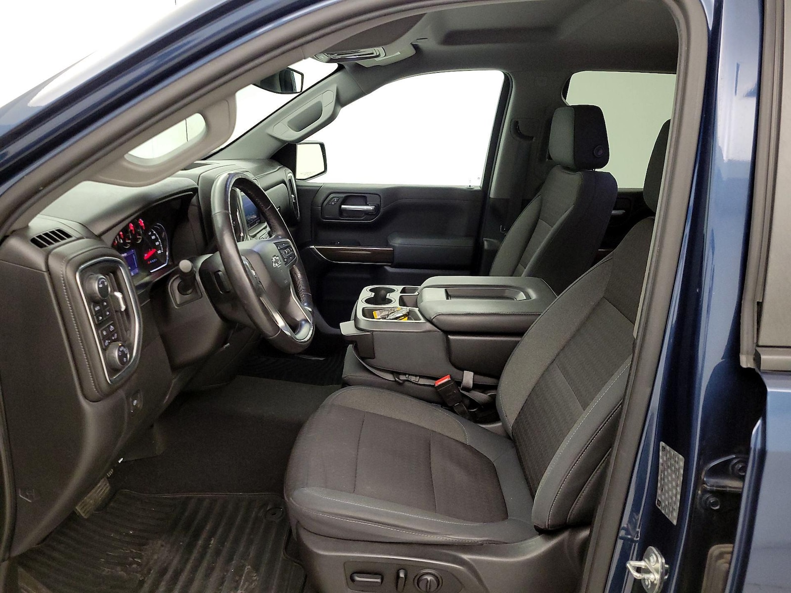 2019 Chevrolet Silverado 1500 RST - Photo 12