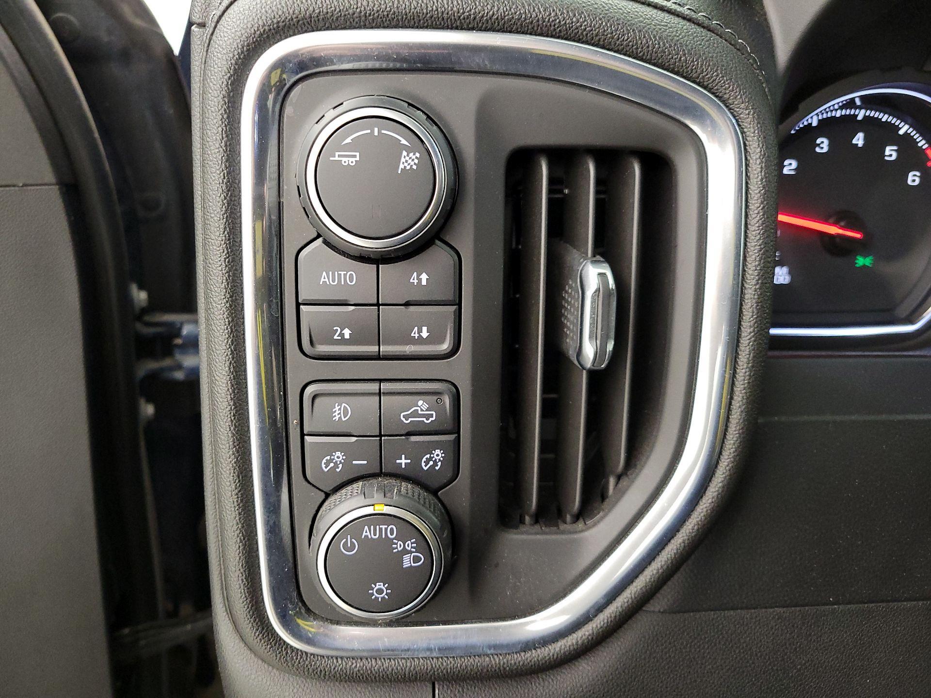 Thumbnail: 2019 Chevrolet Silverado 1500 - 13