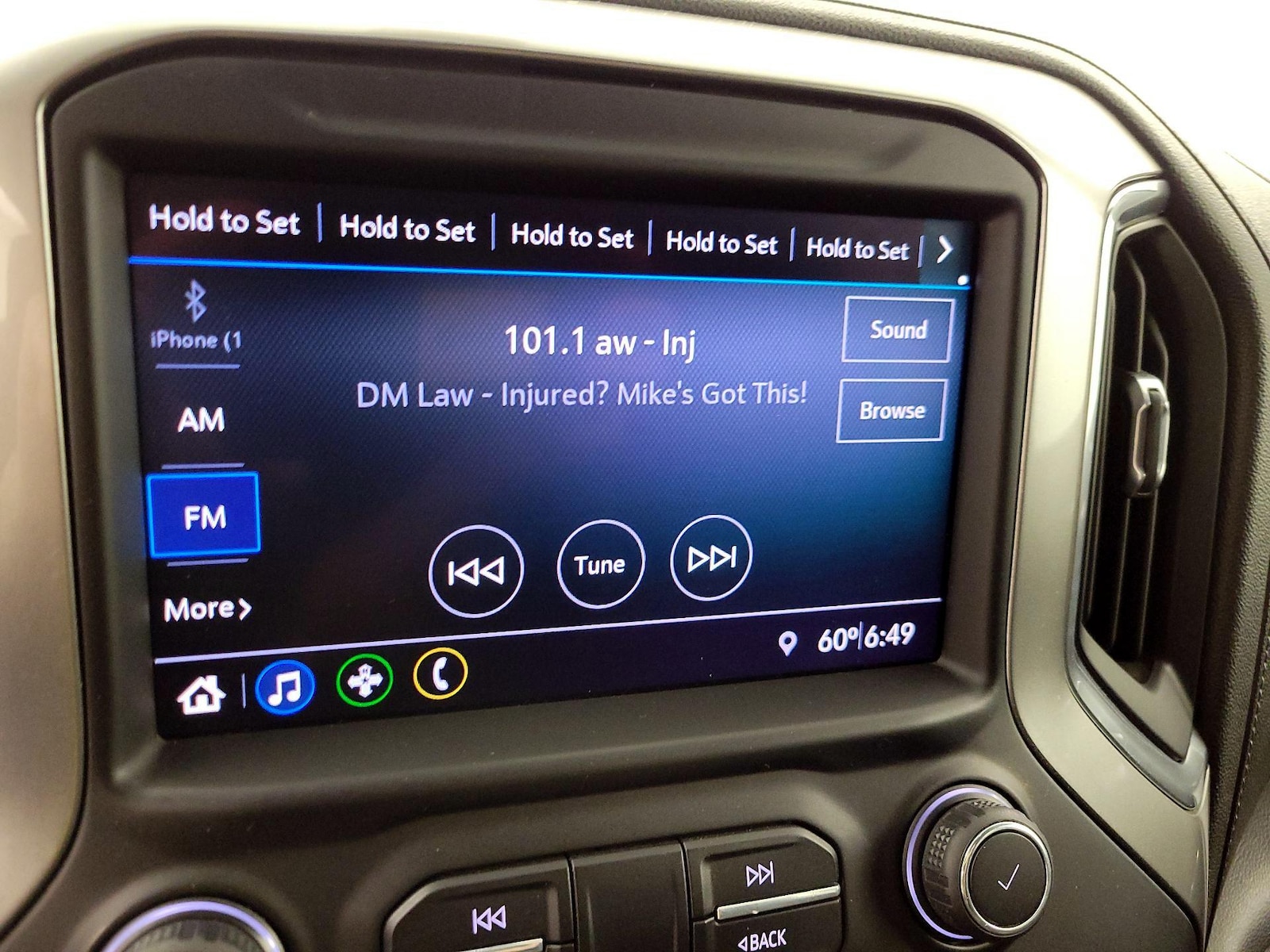 2019 Chevrolet Silverado 1500 RST - Photo 16