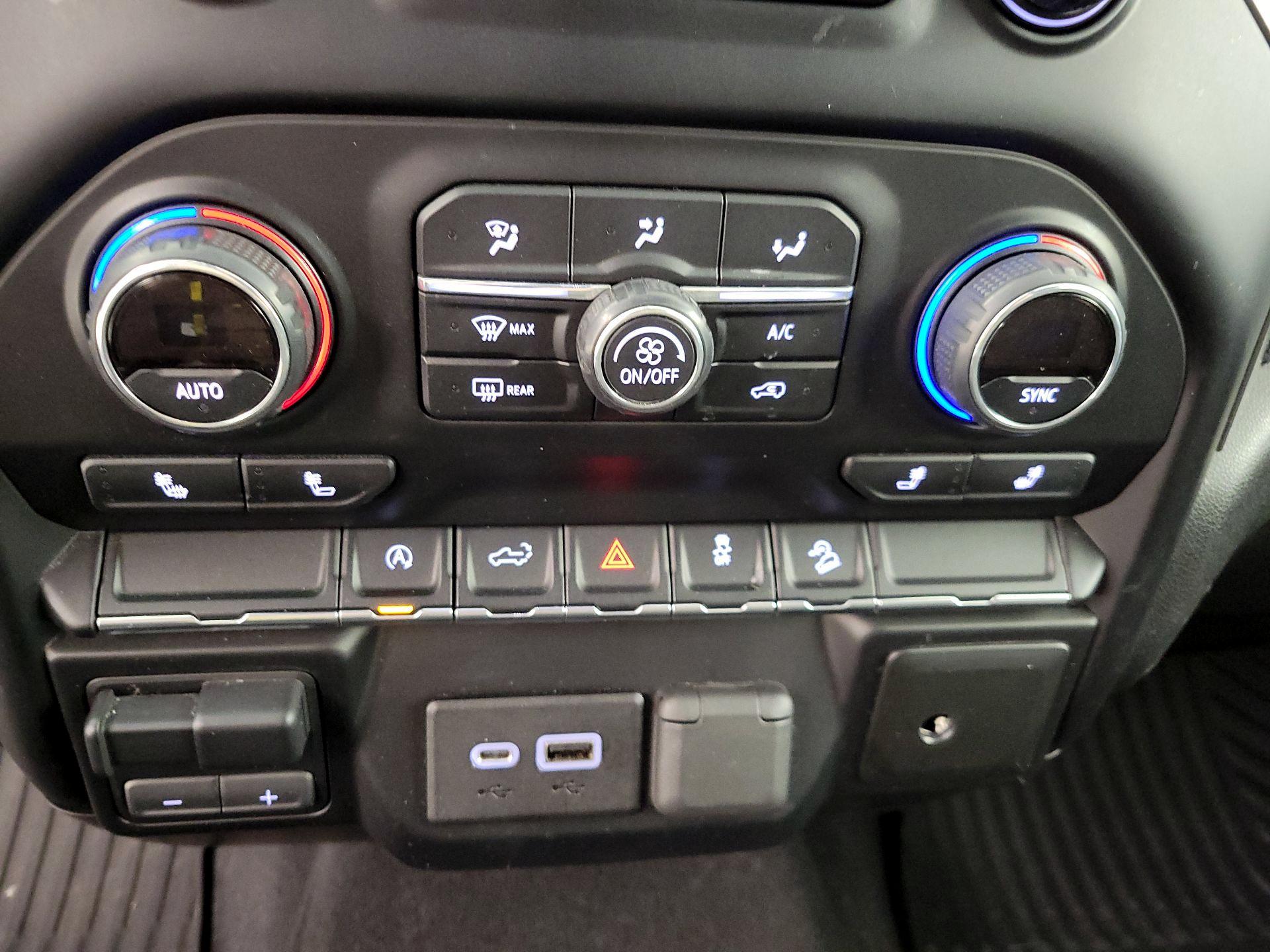 Thumbnail: 2019 Chevrolet Silverado 1500 - 16