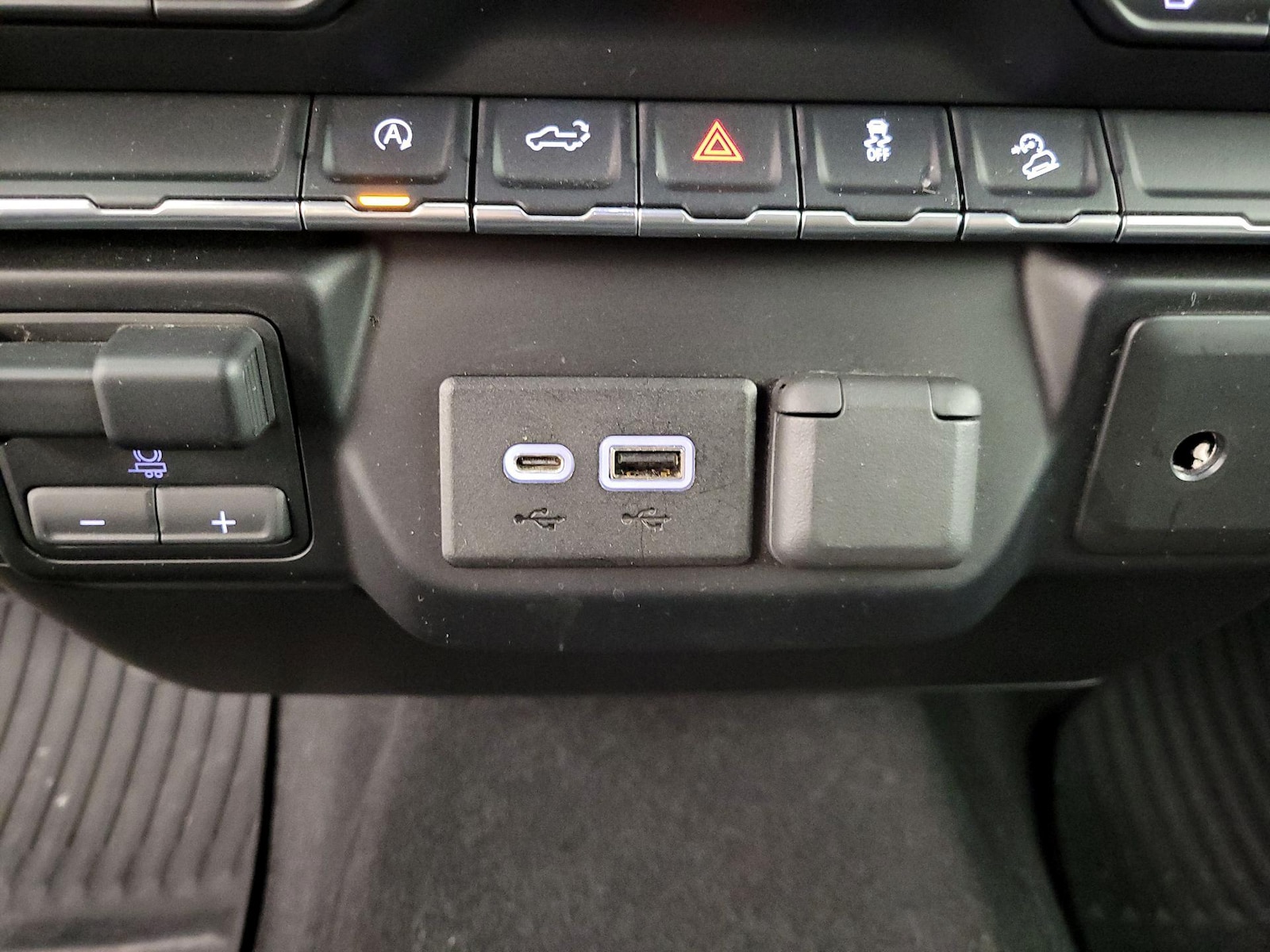 2019 Chevrolet Silverado 1500 RST - Photo 19