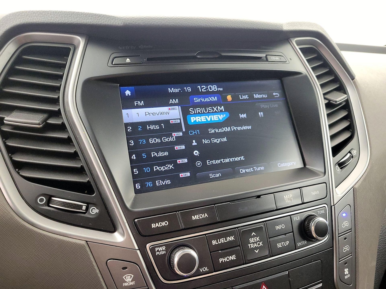 2017 Hyundai Santa Fe Limited Ultimate - Photo 17