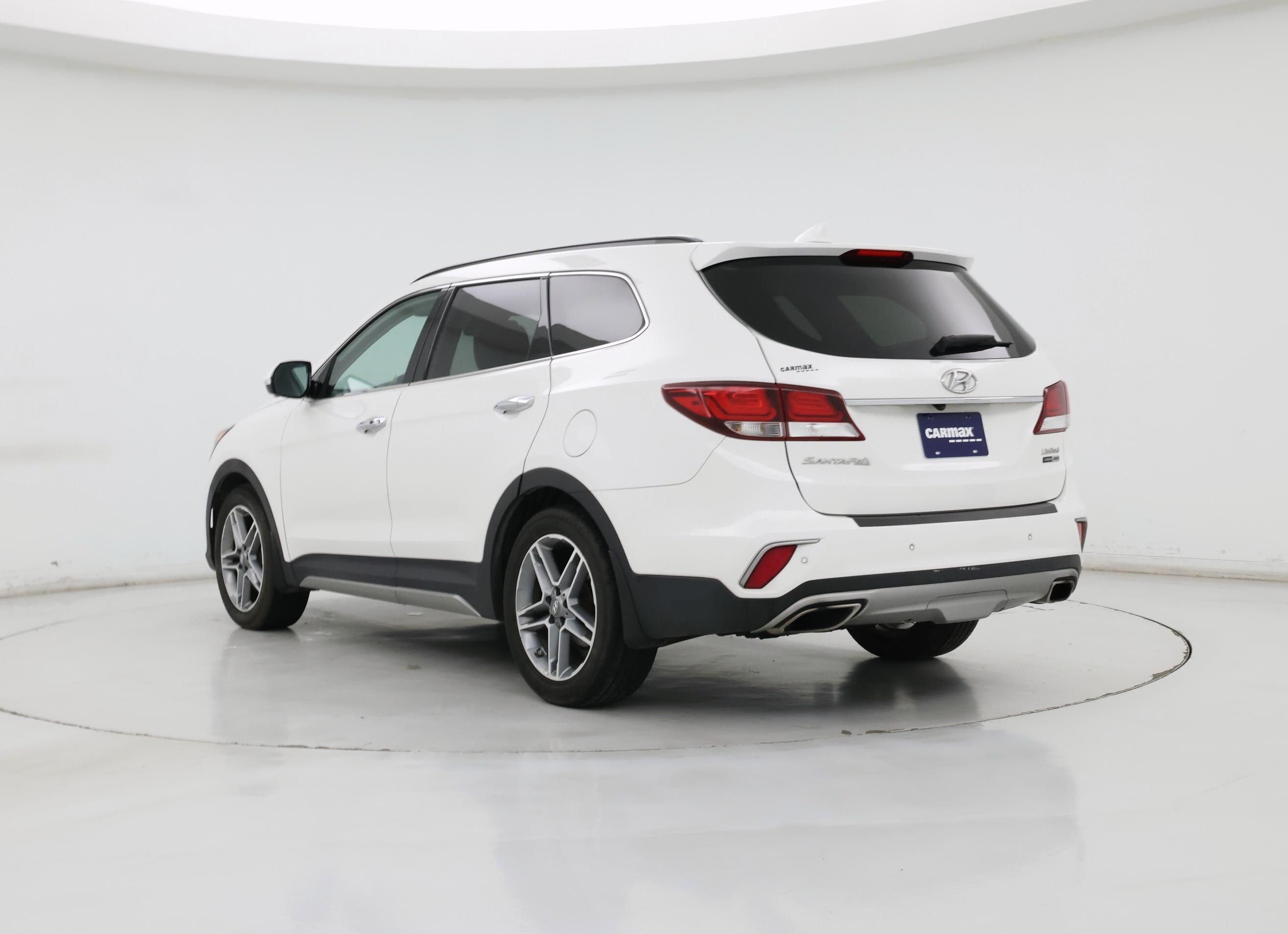 Thumbnail: 2017 Hyundai Santa Fe - 2