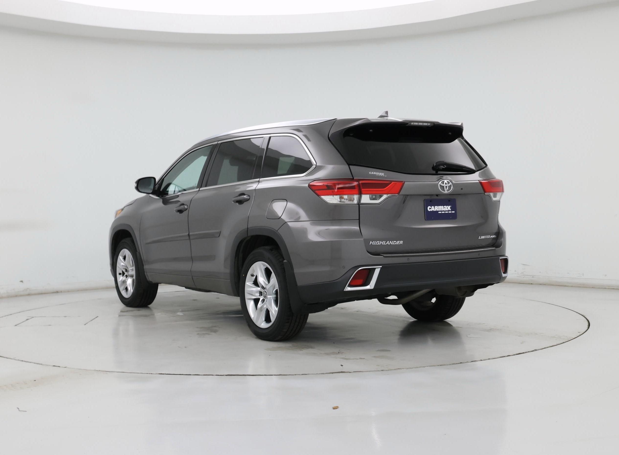 Thumbnail: 2018 Toyota Highlander - 2