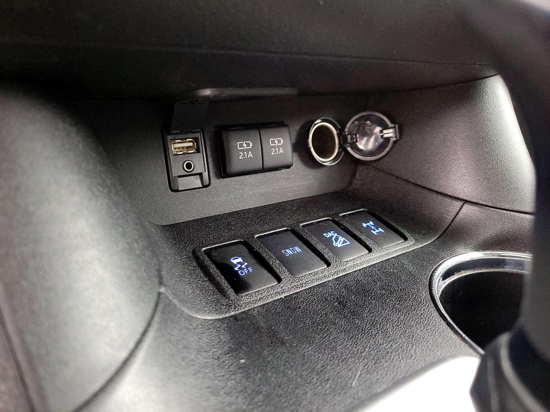 Thumbnail: 2018 Toyota Highlander - 19