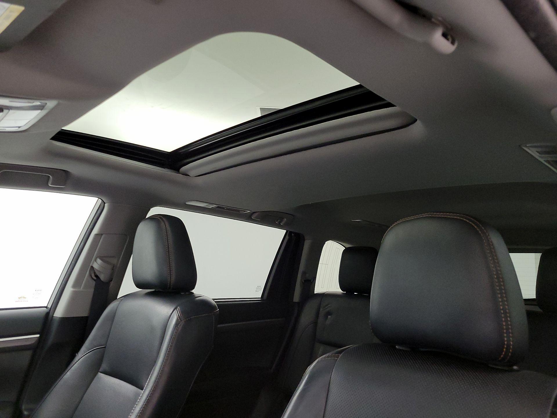 Thumbnail: 2018 Toyota Highlander - 20