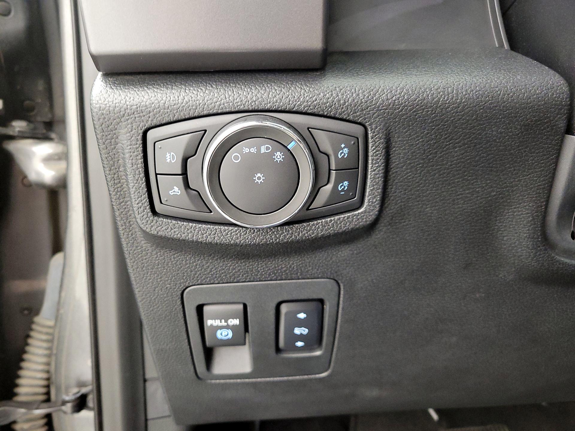 Thumbnail: 2016 Ford F-150 - 13