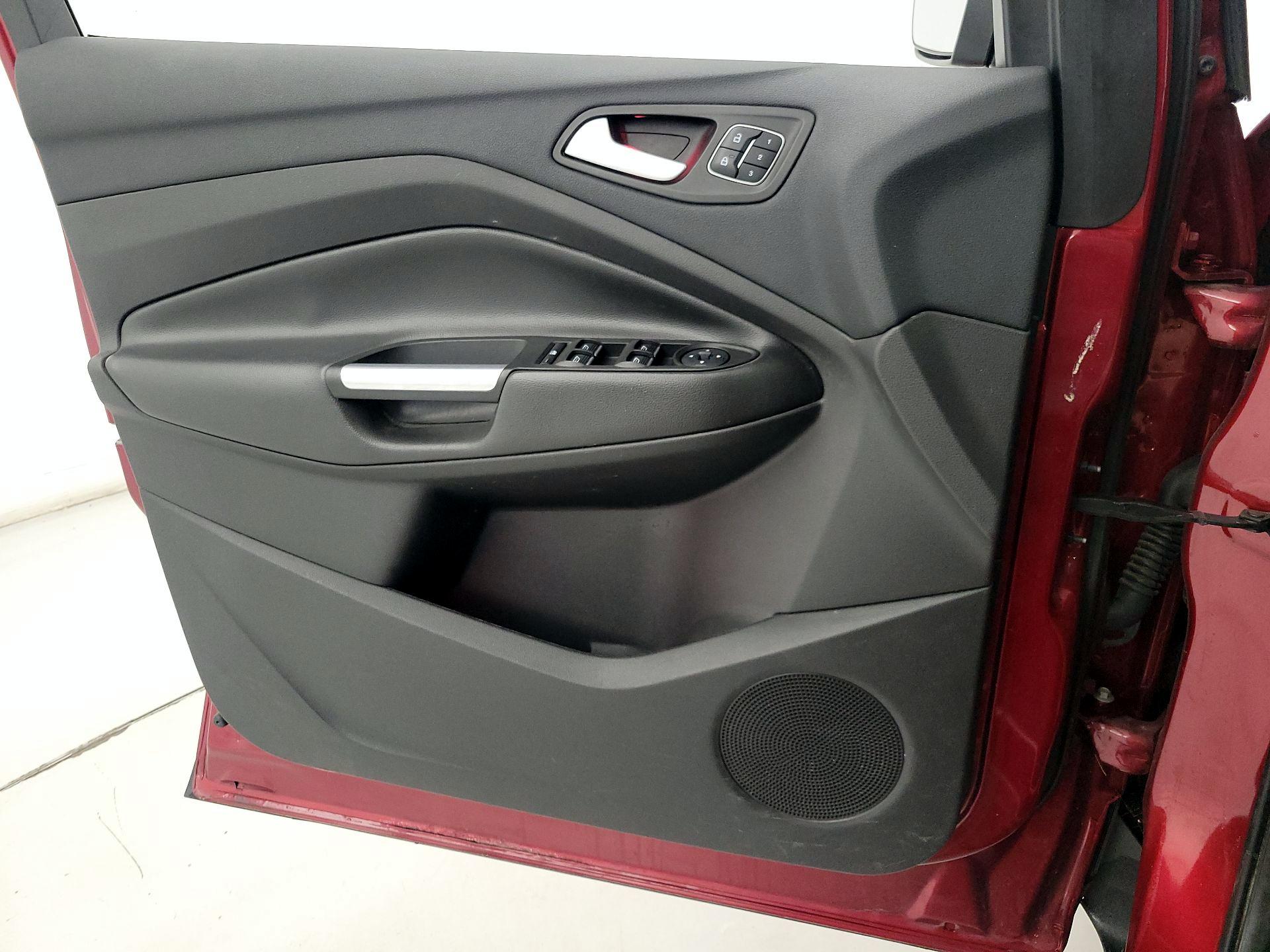 Thumbnail: 2017 Ford Escape - 12