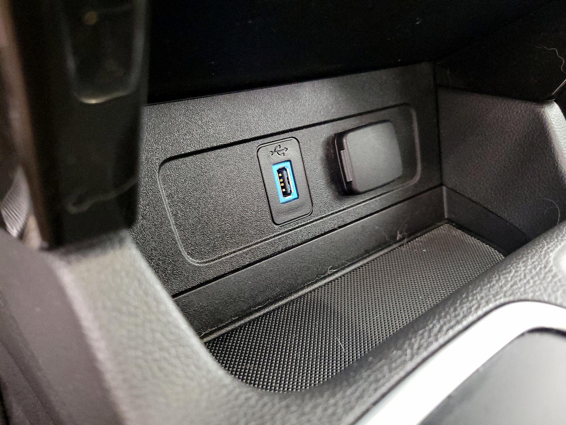 Thumbnail: 2017 Ford Escape - 19