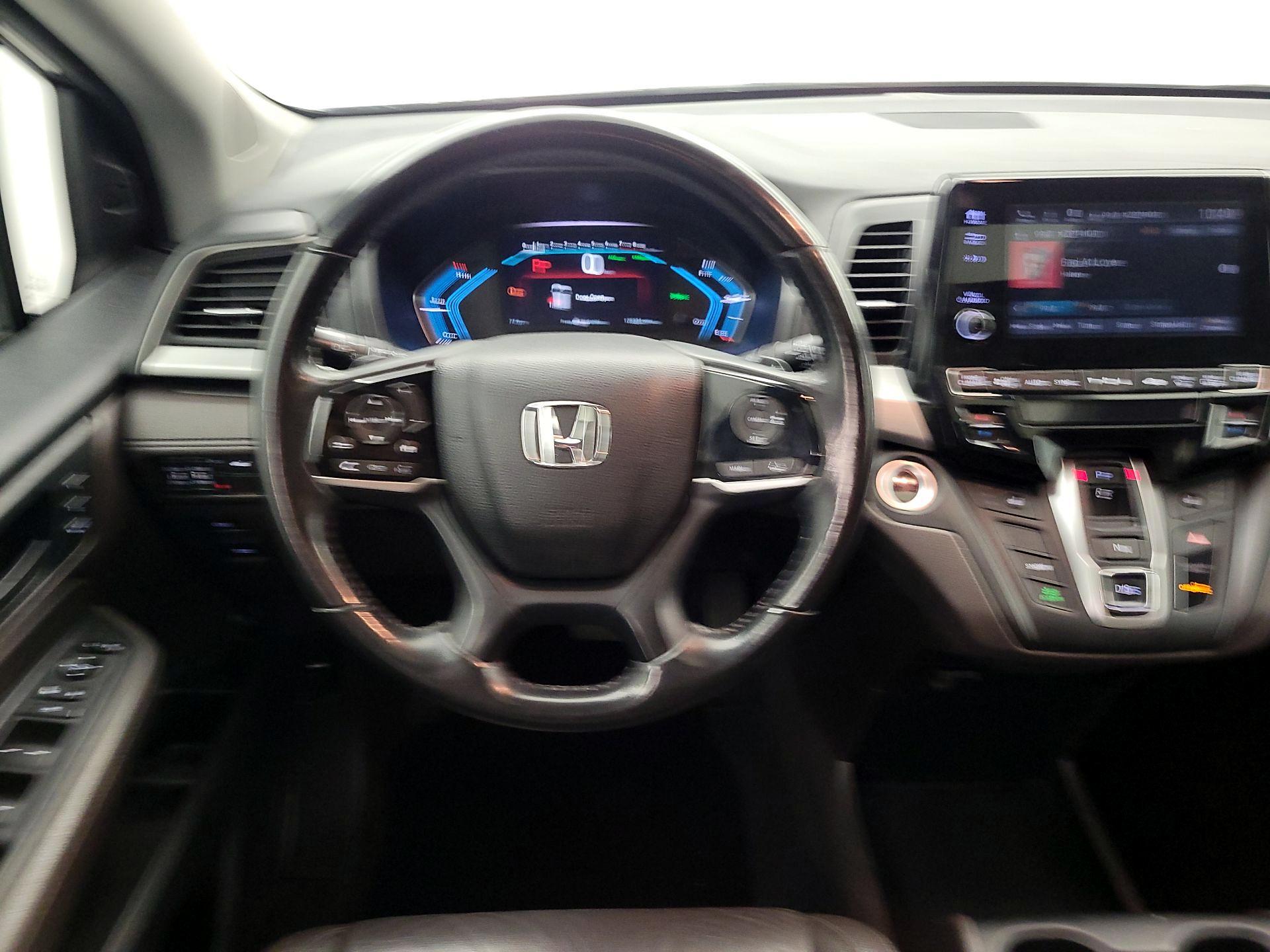Thumbnail: 2018 Honda Odyssey - 10