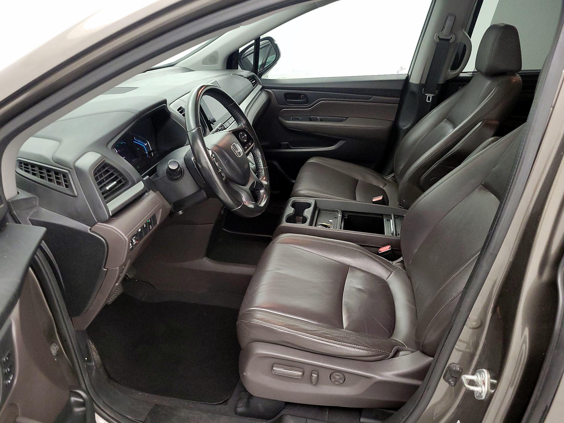 Thumbnail: 2018 Honda Odyssey - 11