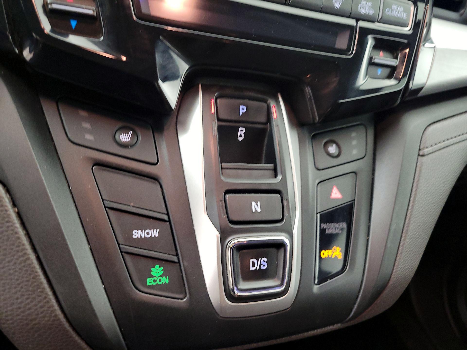 Thumbnail: 2018 Honda Odyssey - 17