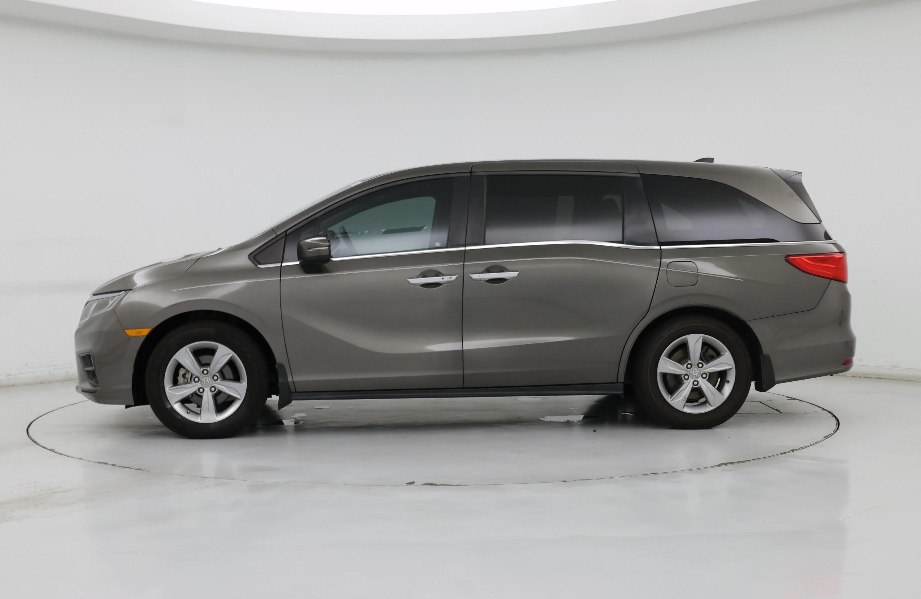 Thumbnail: 2018 Honda Odyssey - 3