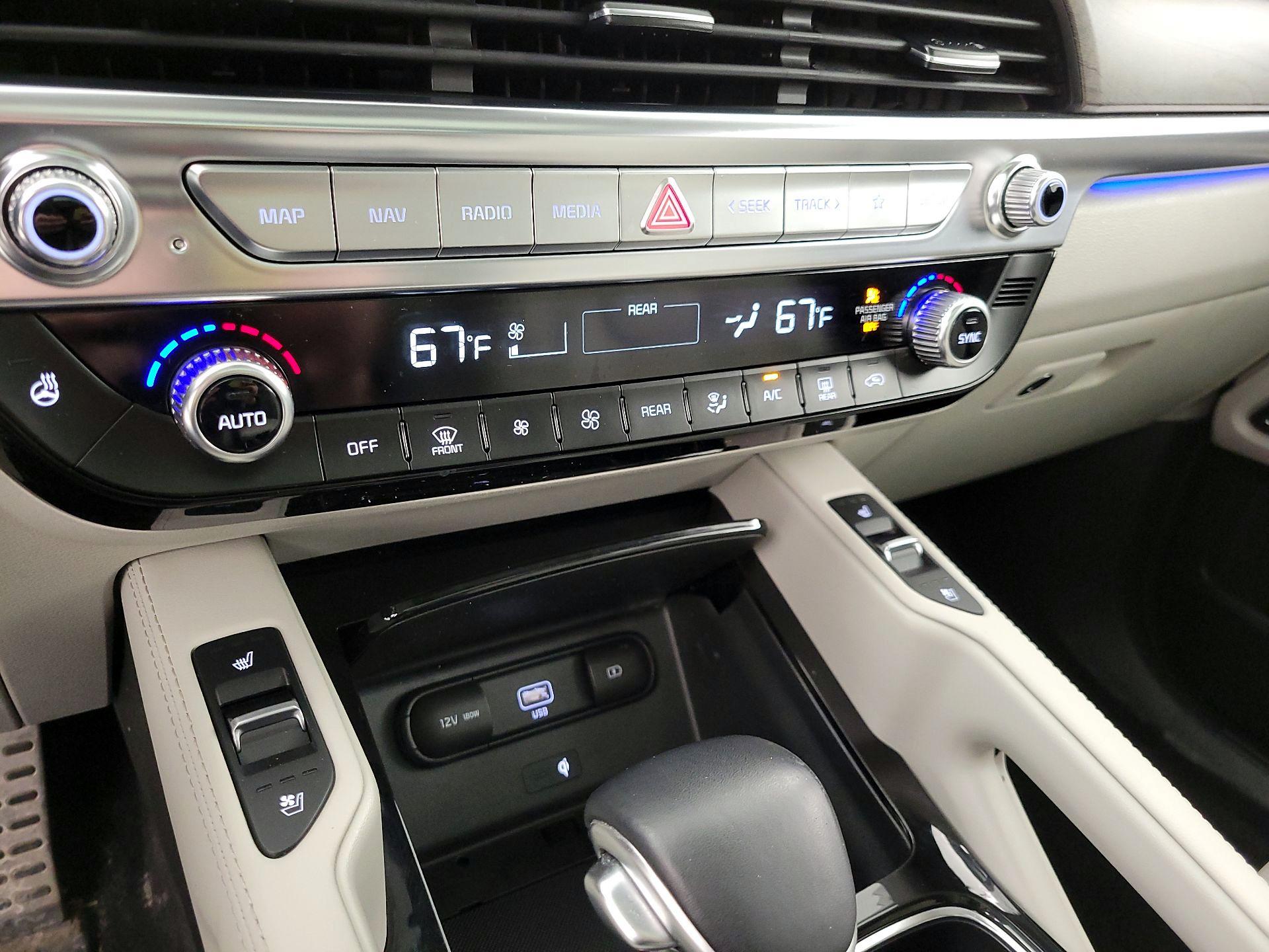 Thumbnail: 2020 Kia Telluride - 17