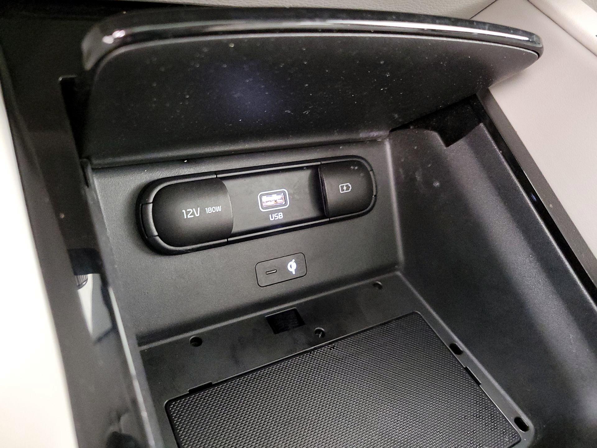 Thumbnail: 2020 Kia Telluride - 19