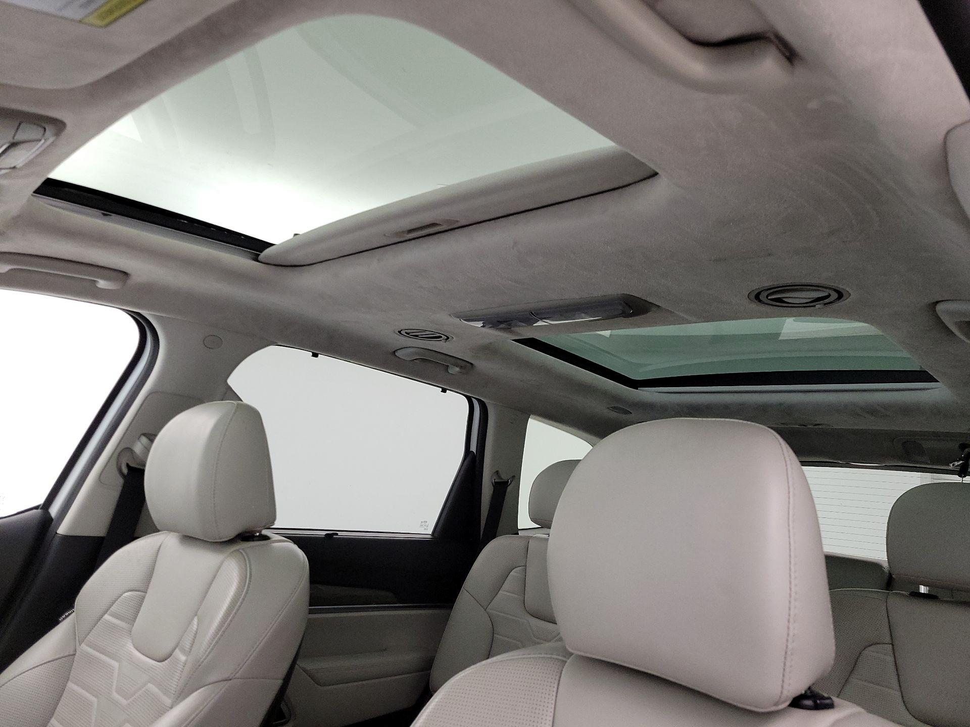 Thumbnail: 2020 Kia Telluride - 20