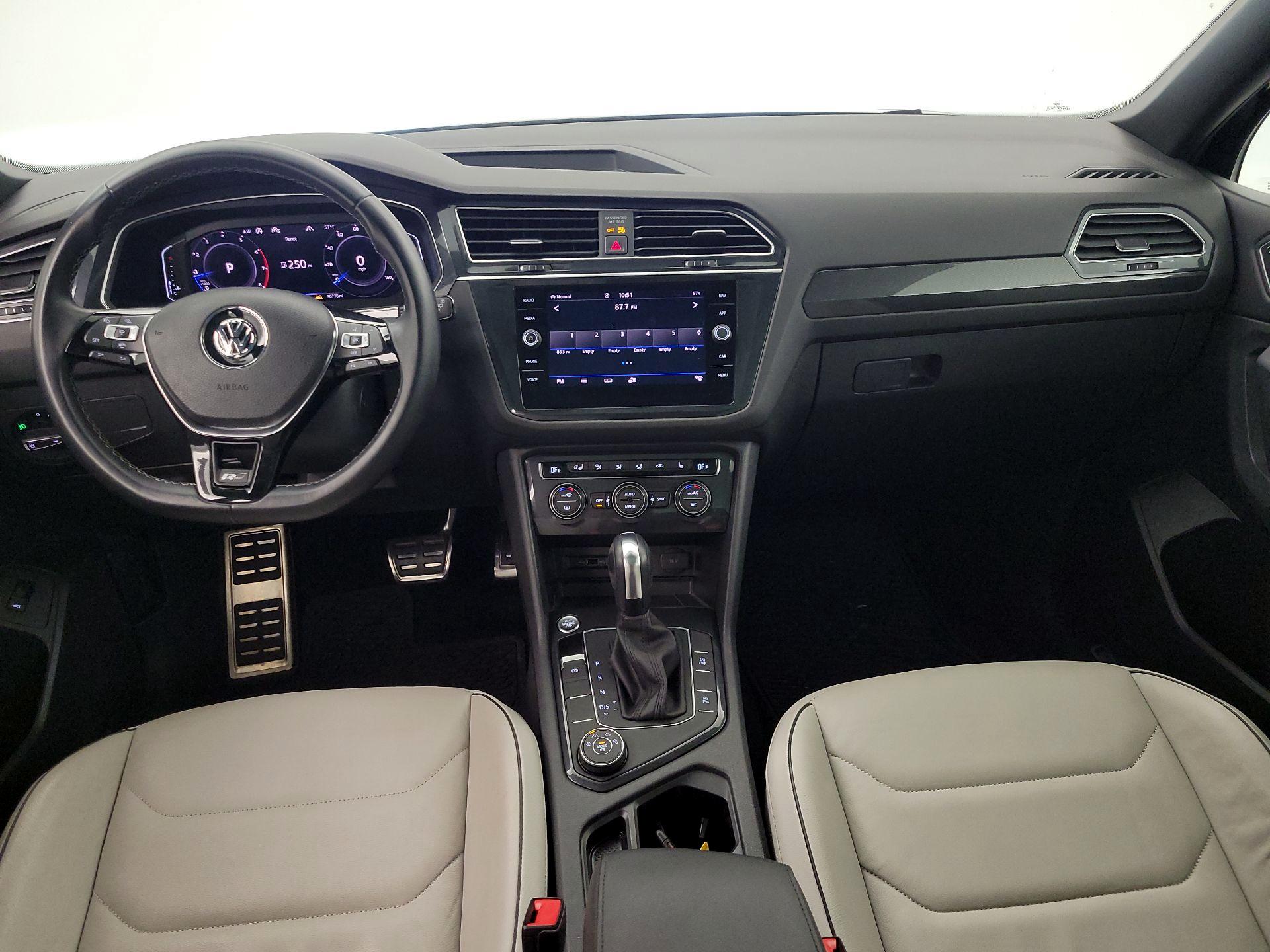 Thumbnail: 2020 Volkswagen Tiguan - 9