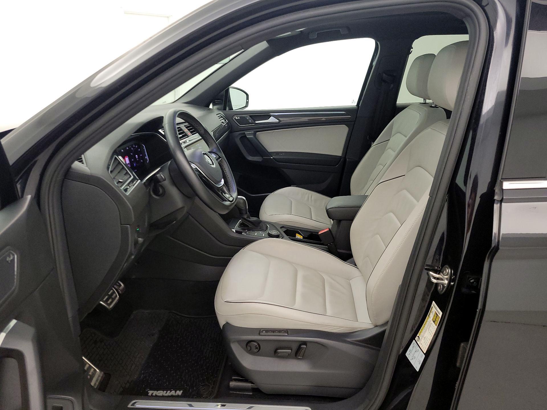 Thumbnail: 2020 Volkswagen Tiguan - 11