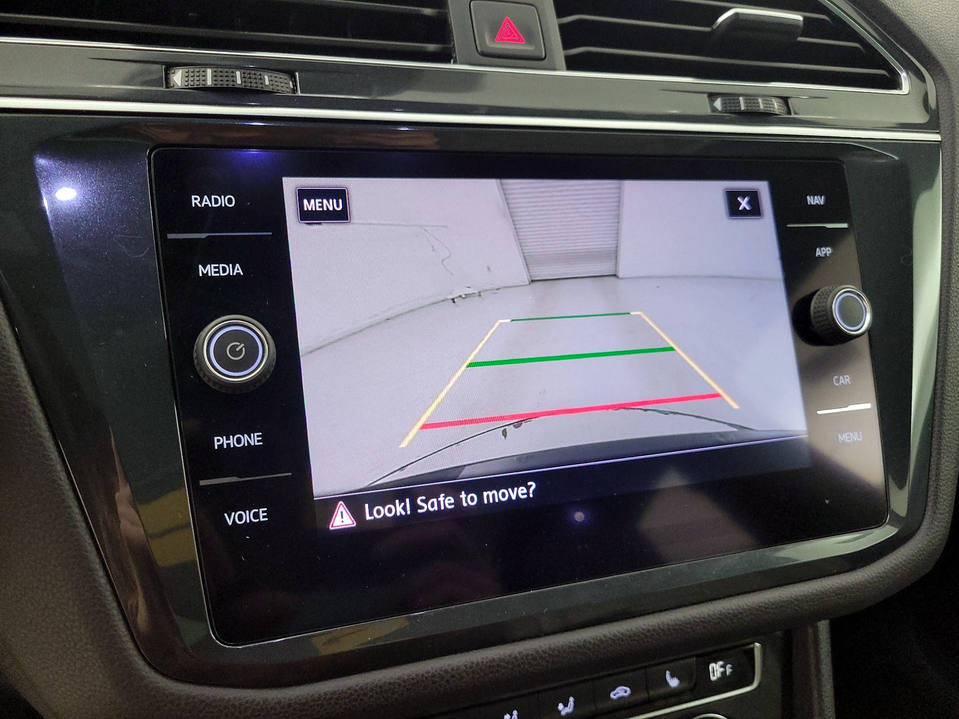 Thumbnail: 2020 Volkswagen Tiguan - 14