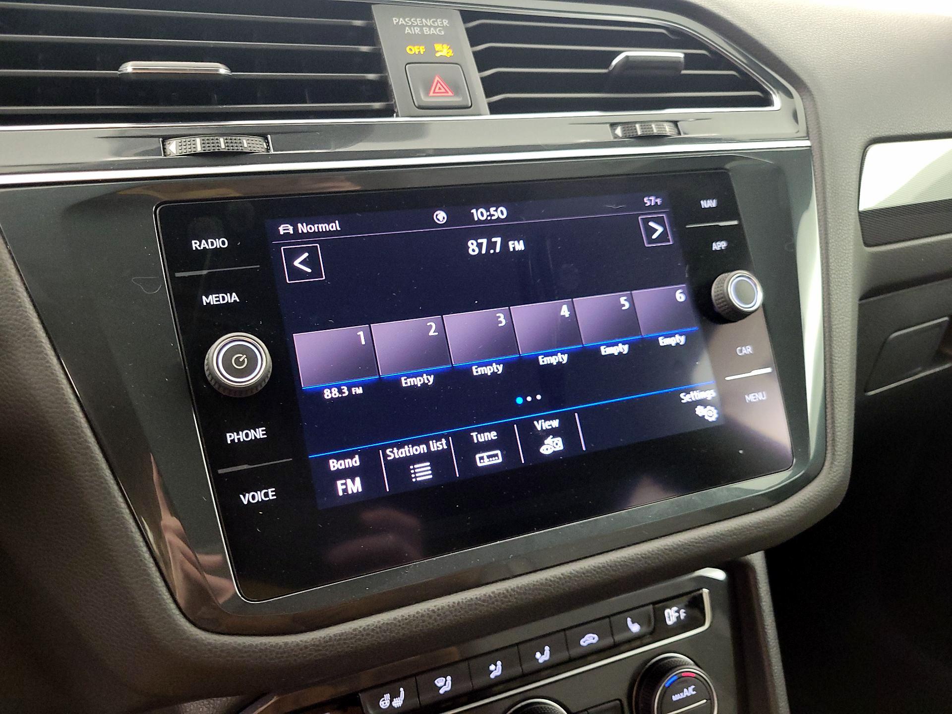 Thumbnail: 2020 Volkswagen Tiguan - 15