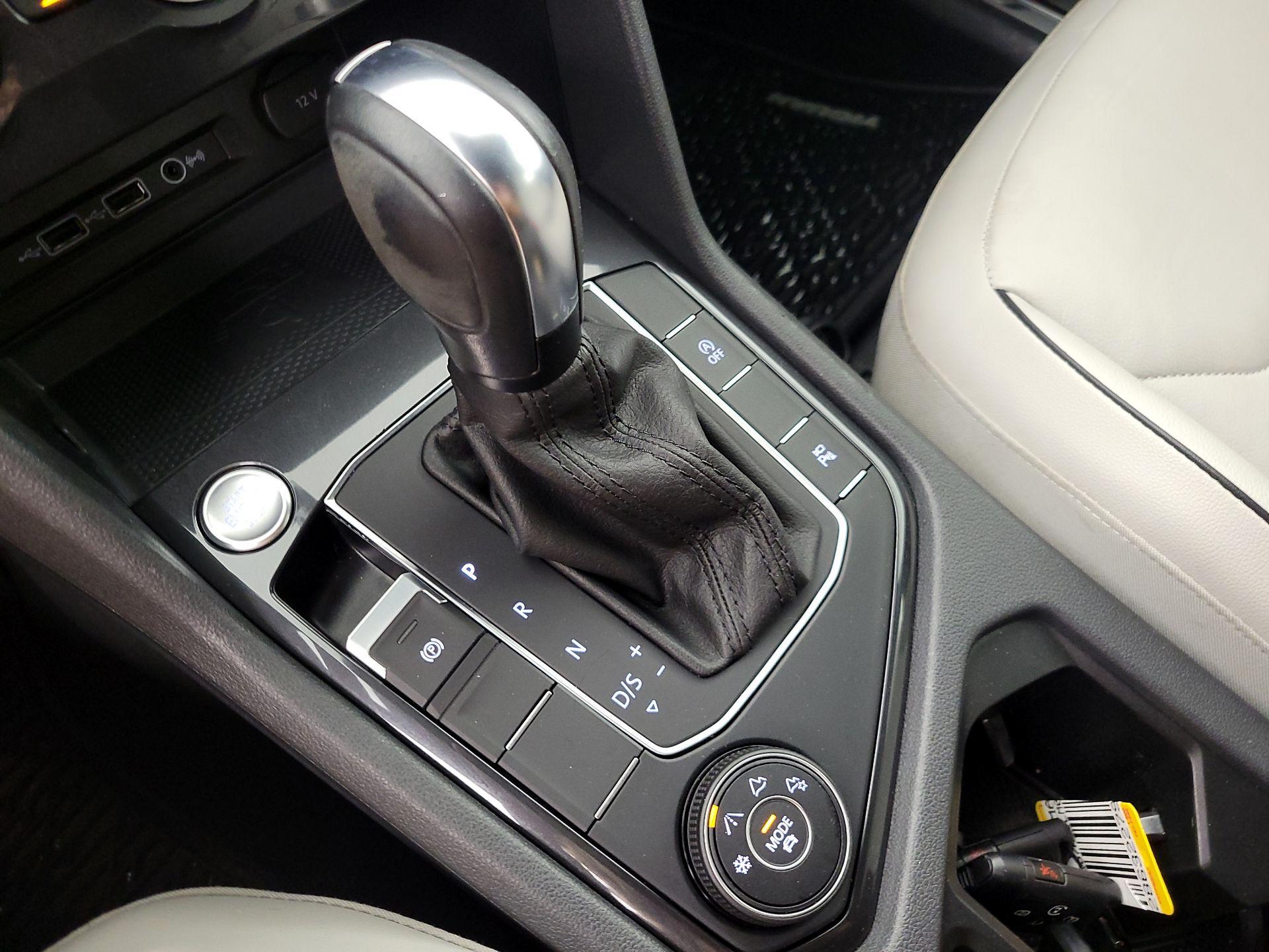 Thumbnail: 2020 Volkswagen Tiguan - 17