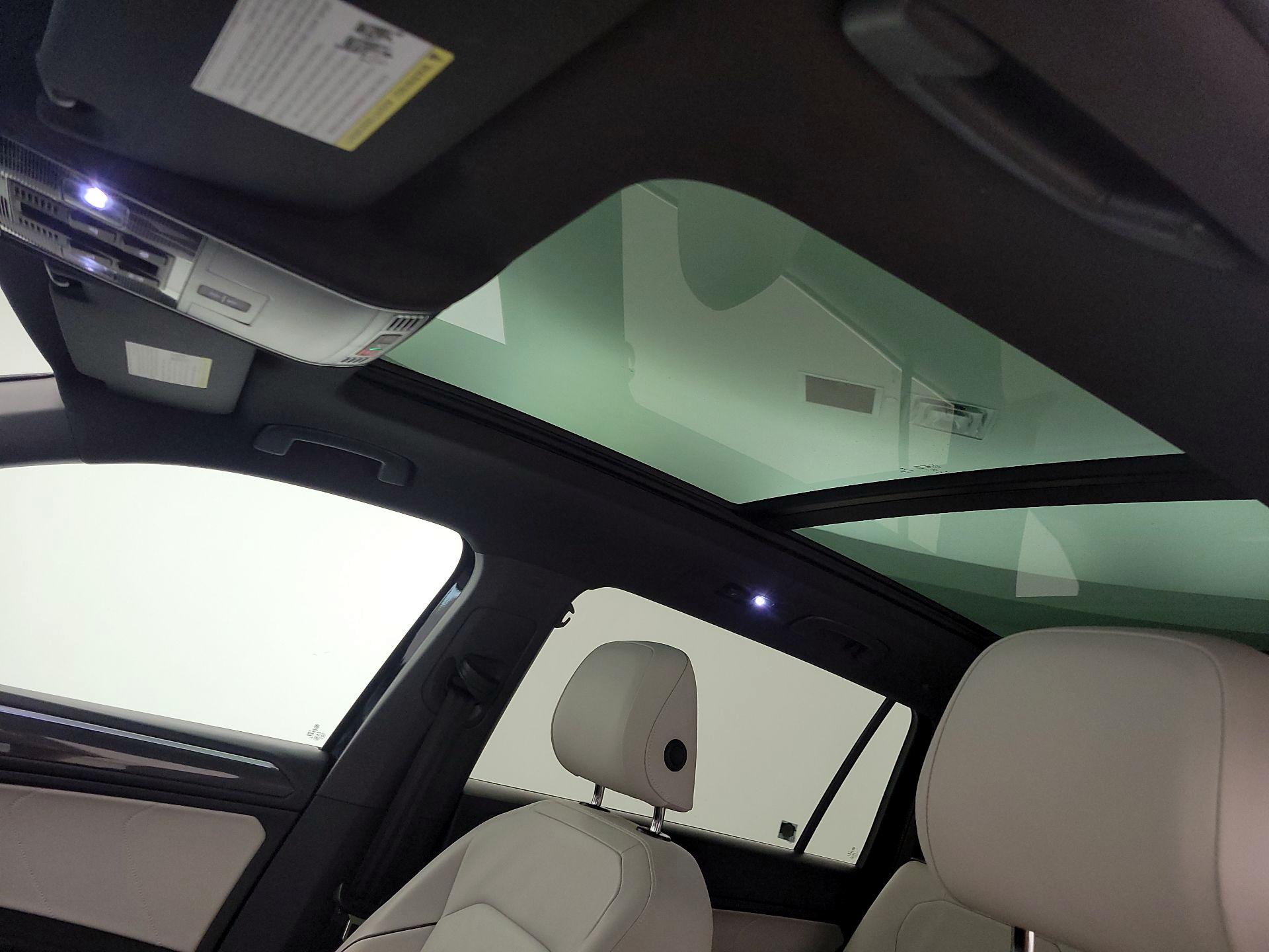 Thumbnail: 2020 Volkswagen Tiguan - 19