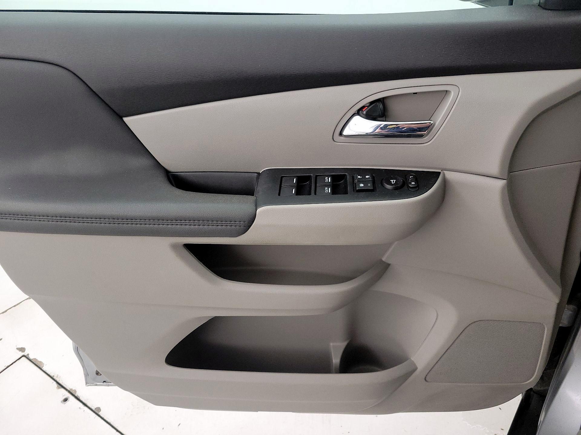 Thumbnail: 2016 Honda Odyssey - 12