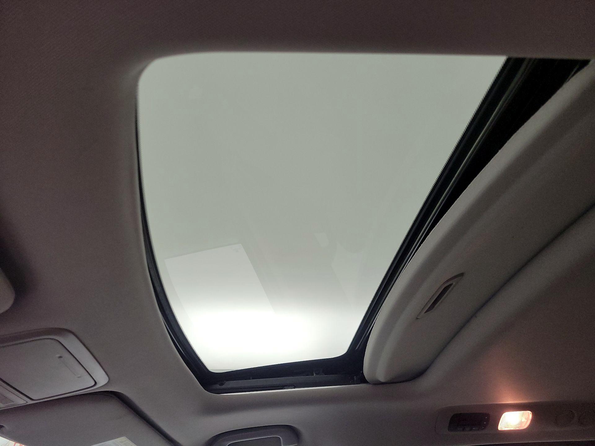 Thumbnail: 2016 Honda Odyssey - 20