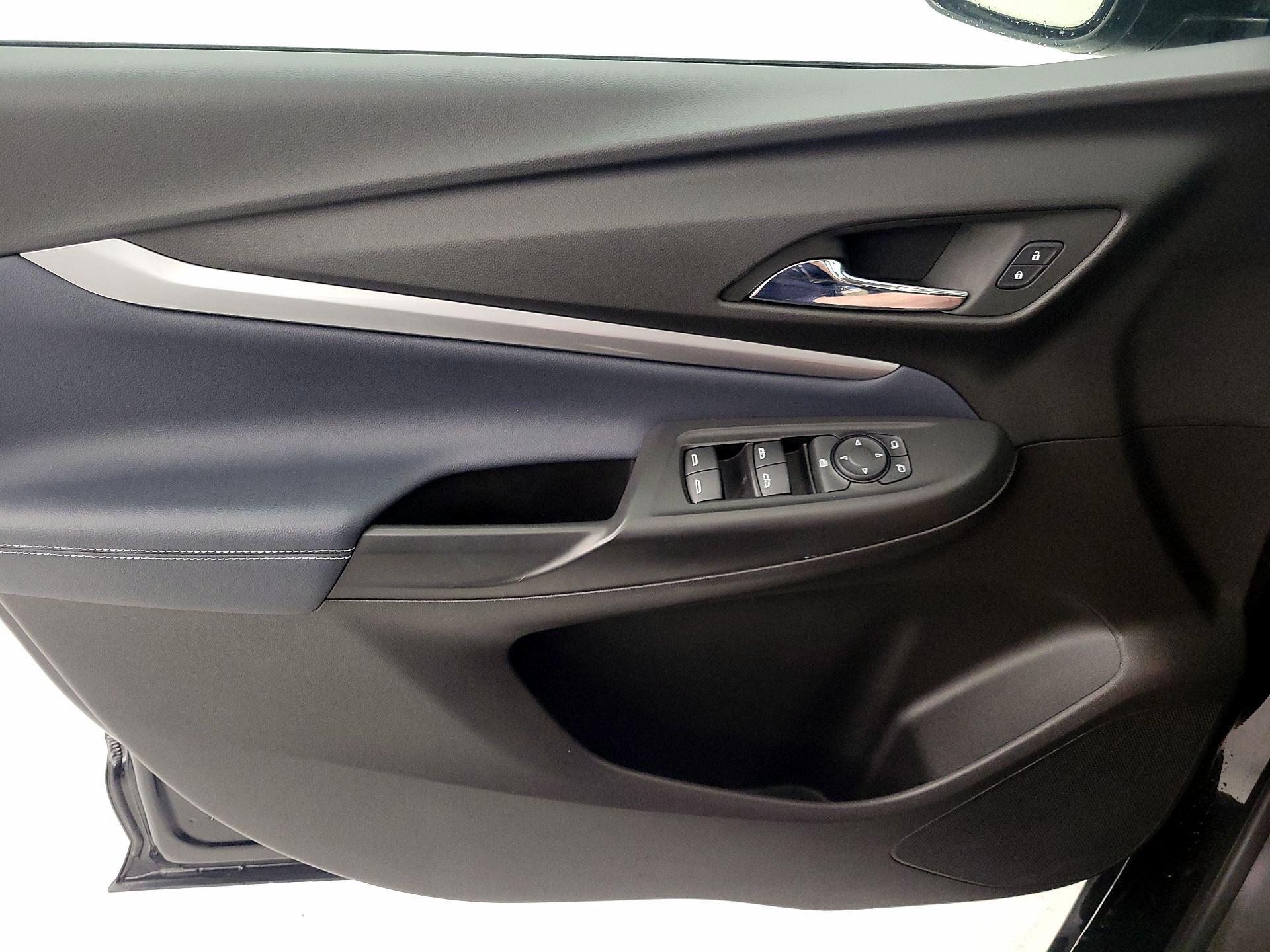 Thumbnail: 2023 Chevrolet Bolt EUV - 12