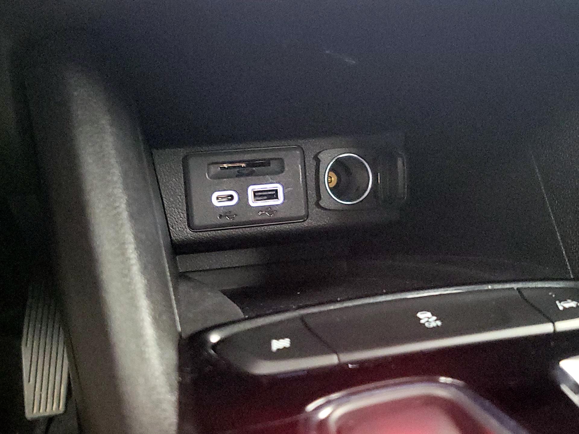 Thumbnail: 2023 Chevrolet Bolt EUV - 18