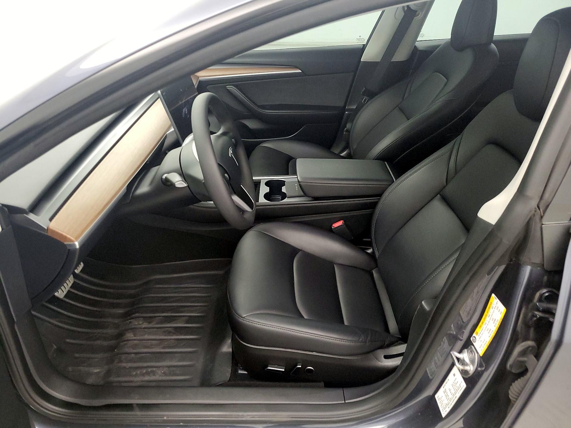 Thumbnail: 2023 Tesla Model 3 - 11