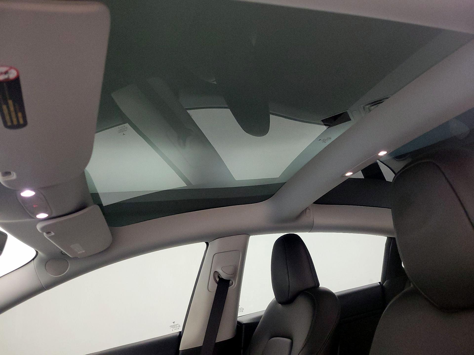 Thumbnail: 2023 Tesla Model 3 - 17