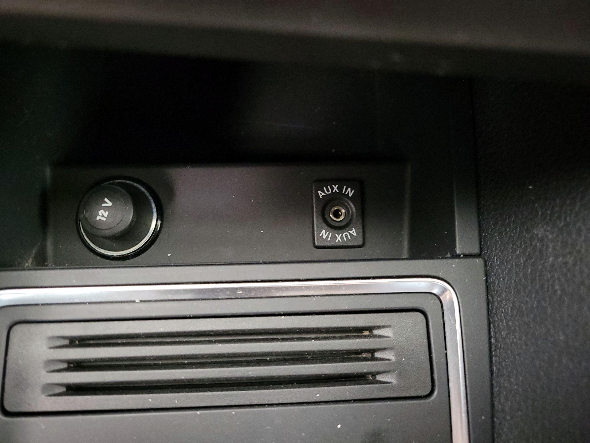 Thumbnail: 2015 Volkswagen Jetta - 16