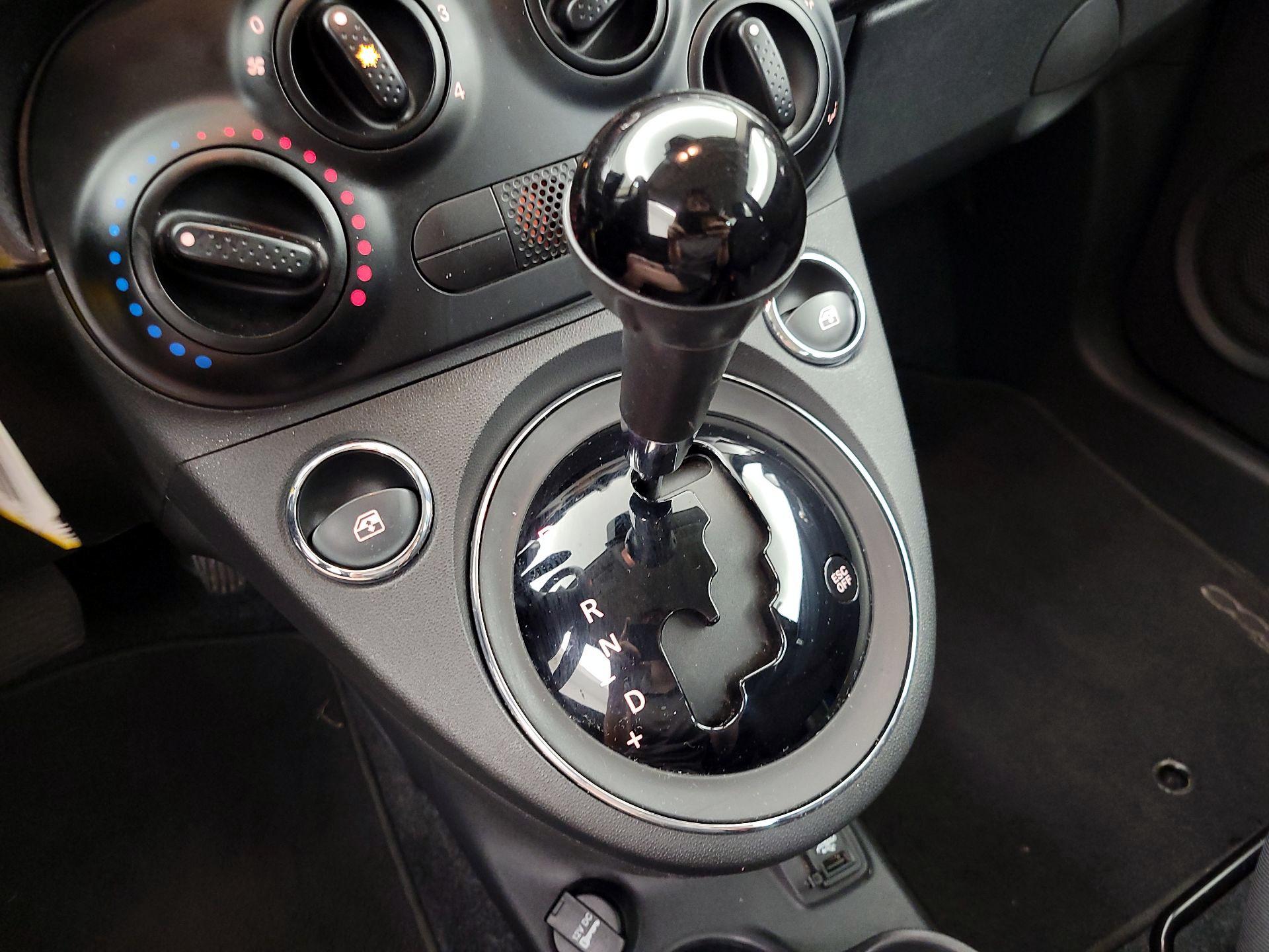 Thumbnail: 2015 Fiat 500 - 15