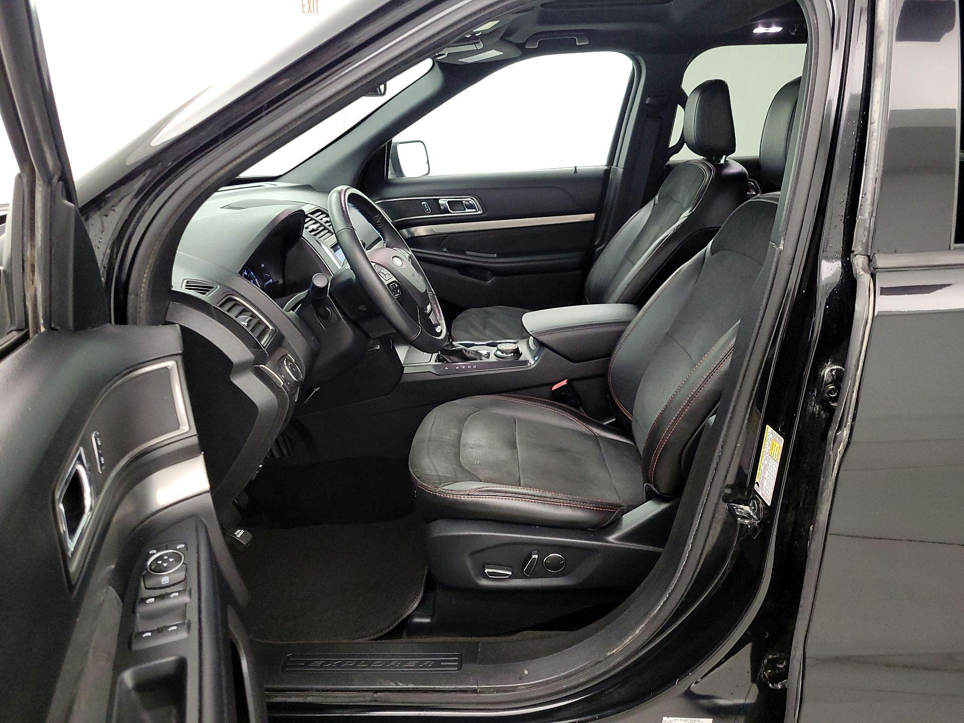 Thumbnail: 2018 Ford Explorer - 11