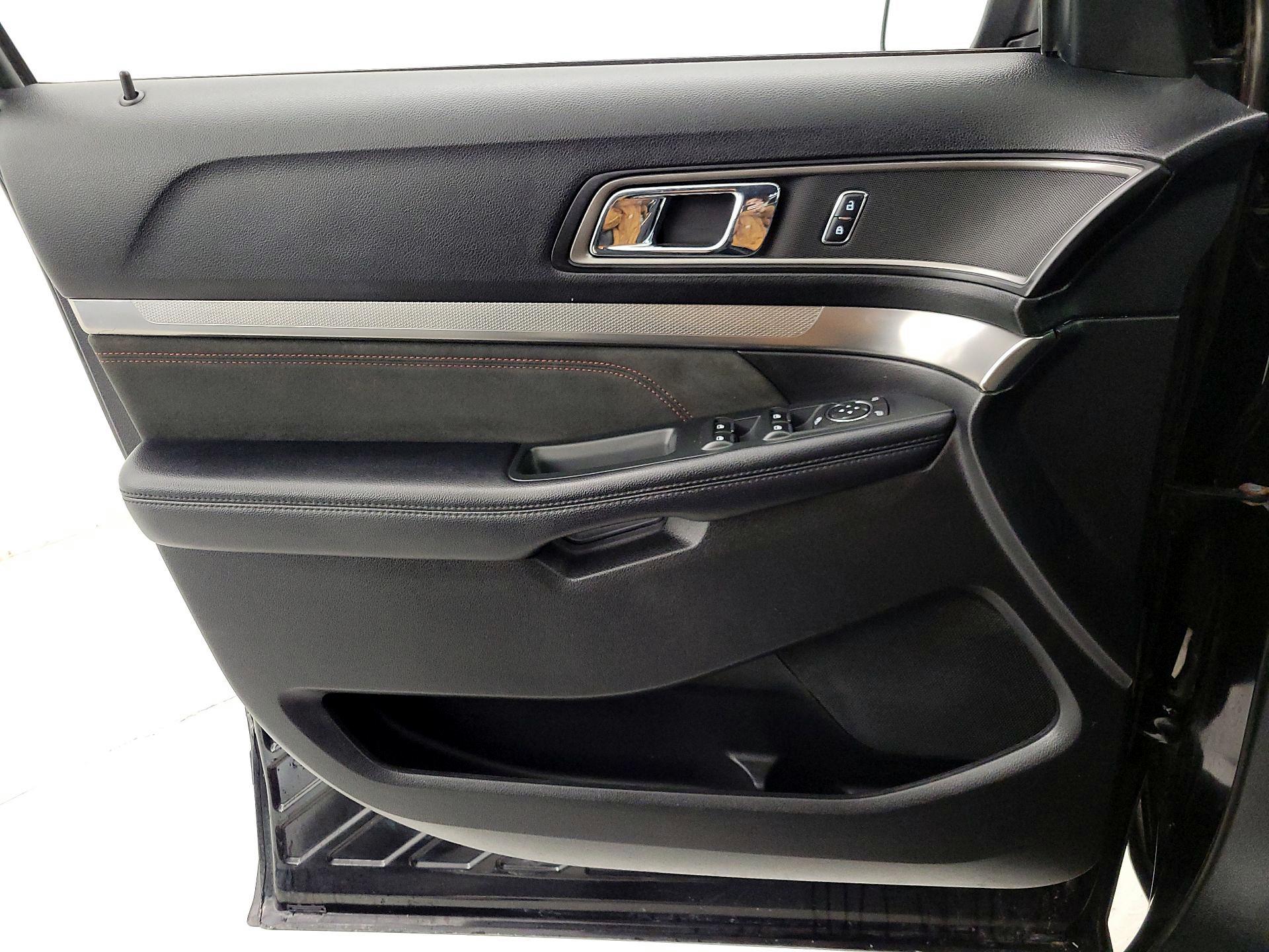 Thumbnail: 2018 Ford Explorer - 12