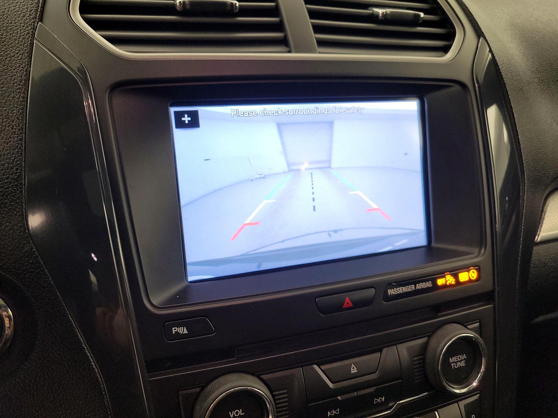 Thumbnail: 2018 Ford Explorer - 15