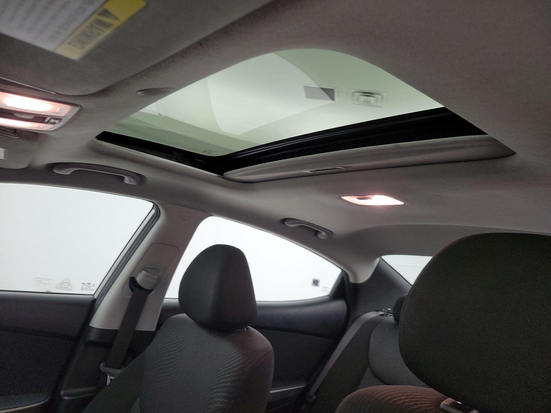 Thumbnail: 2015 Hyundai Elantra - 19