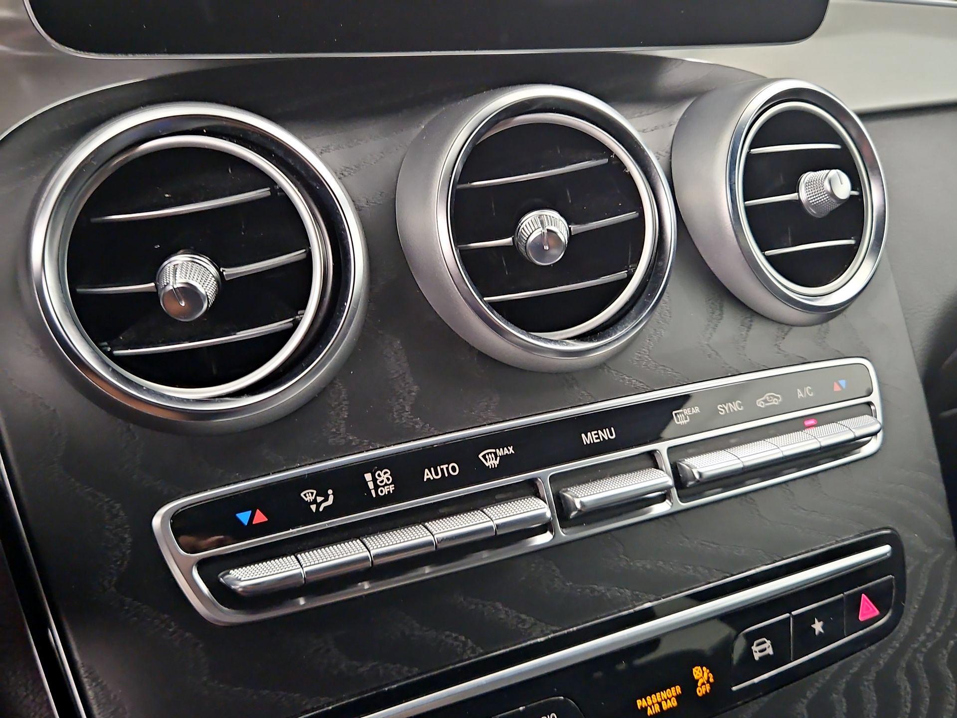Thumbnail: 2022 Mercedes-Benz GLC - 16
