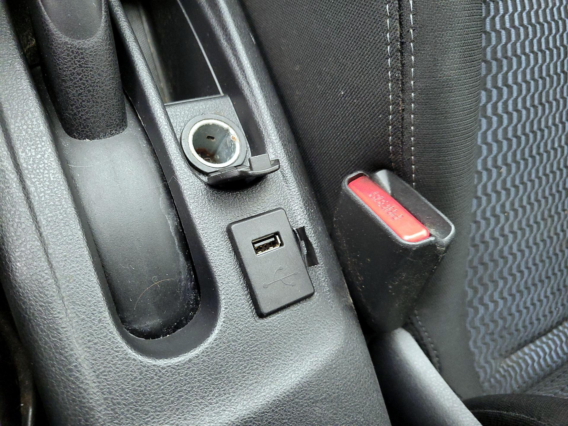 Thumbnail: 2014 Nissan Versa Note - 18