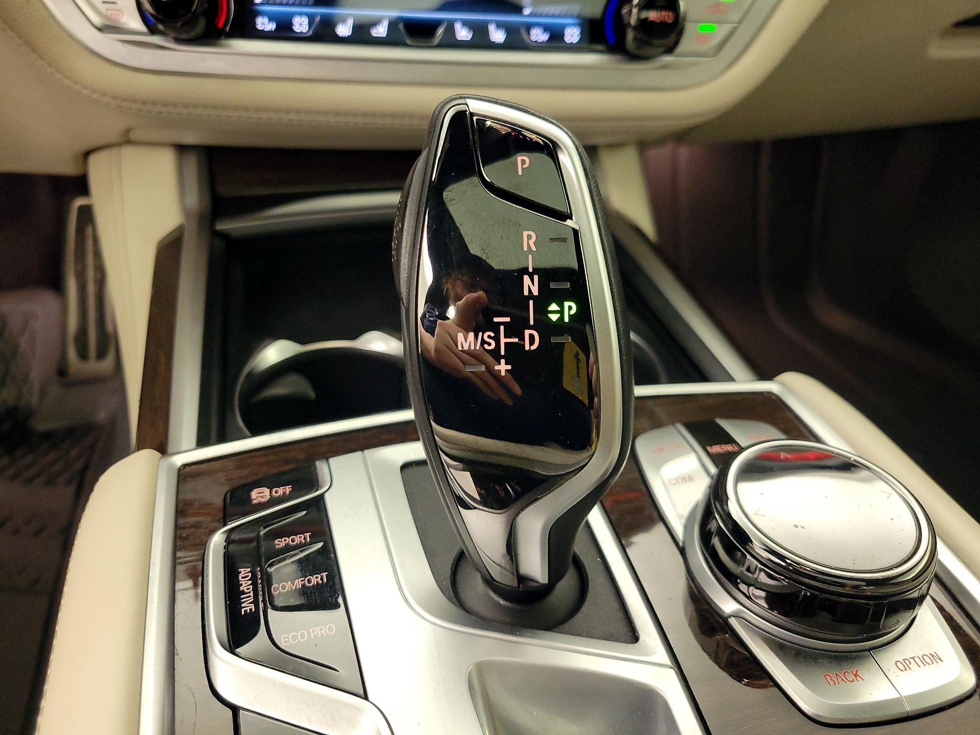 Thumbnail: 2022 BMW 7 Series - 18