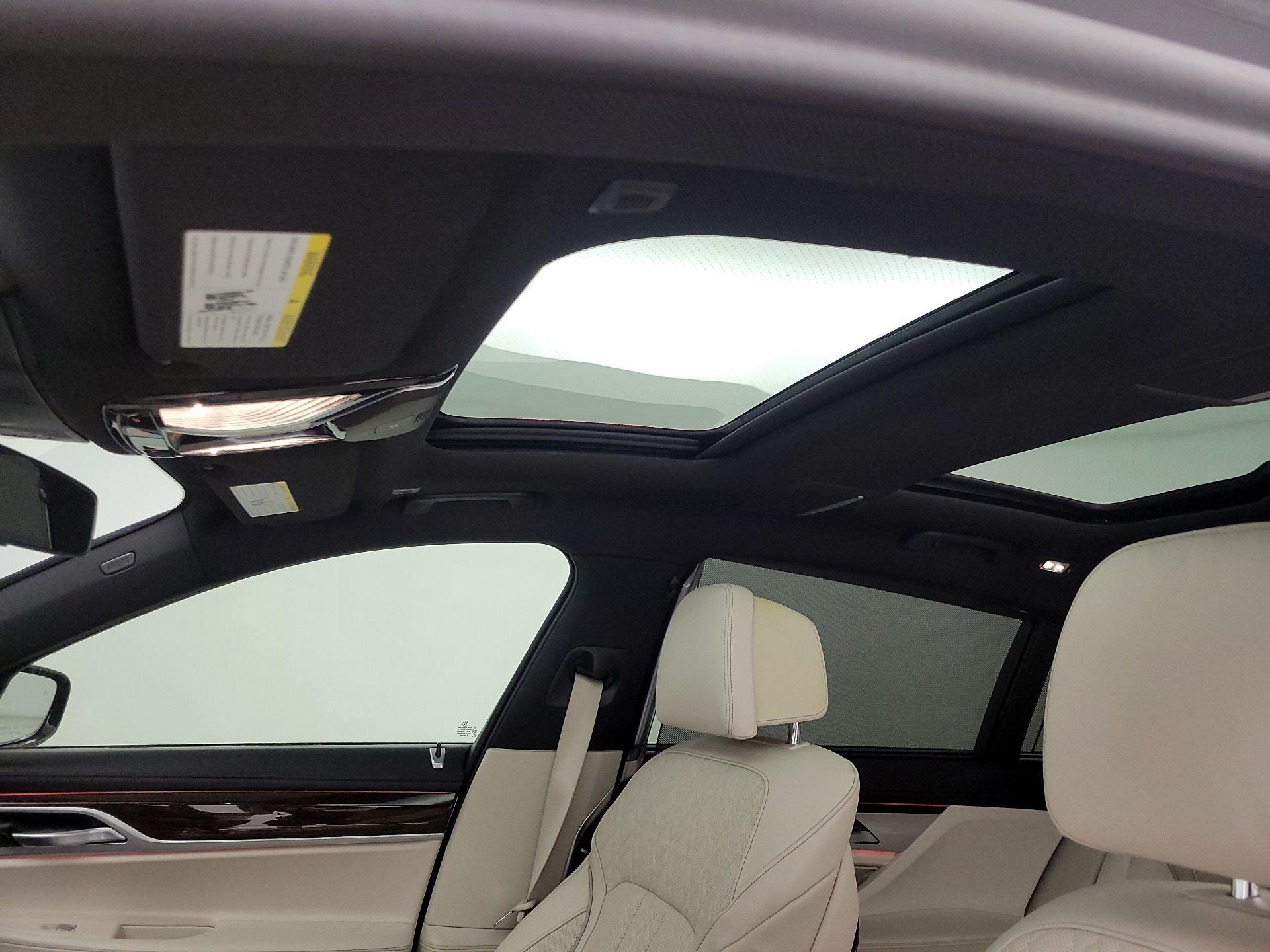 Thumbnail: 2022 BMW 7 Series - 20