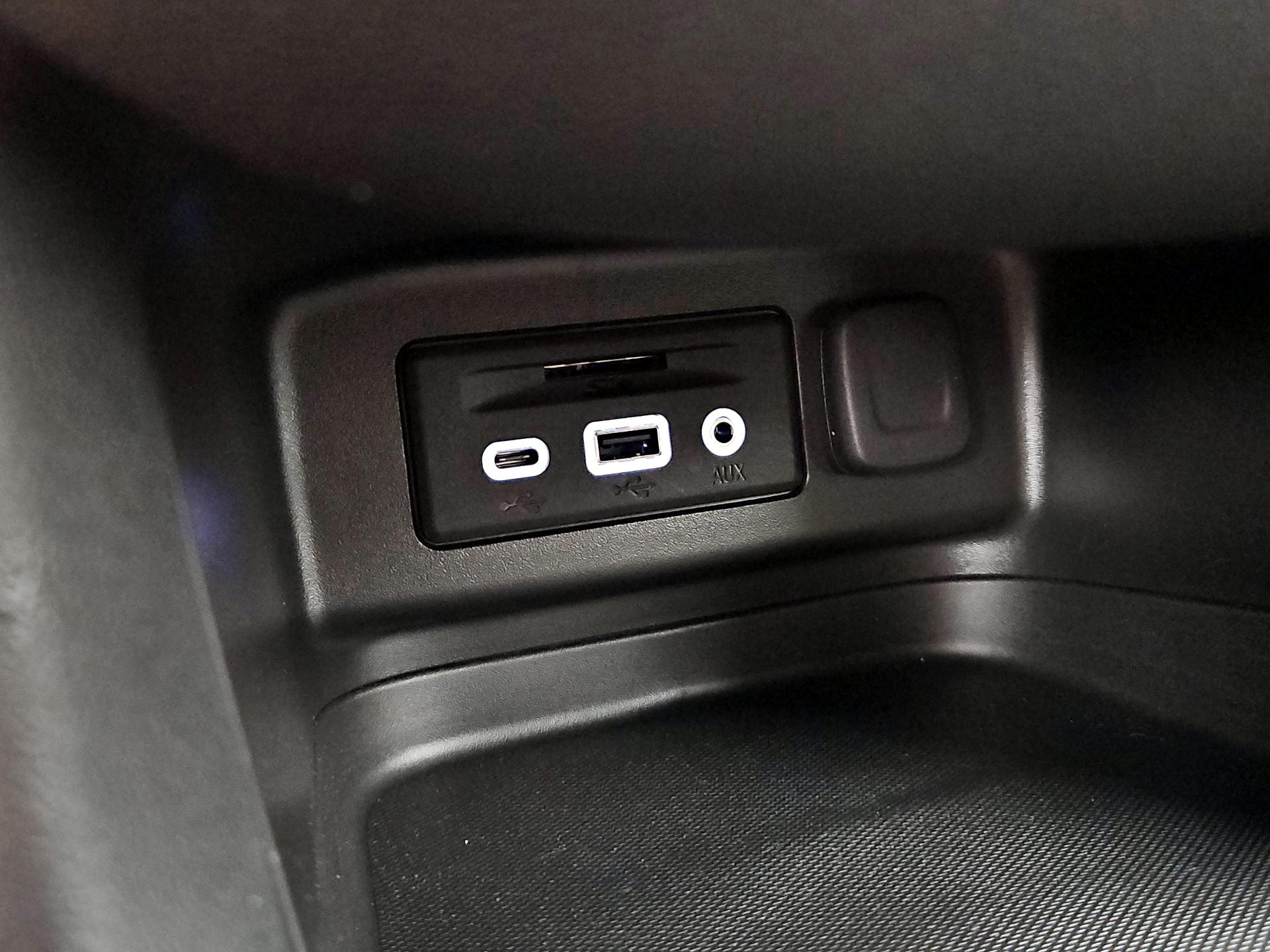 Thumbnail: 2024 Chevrolet Equinox - 18