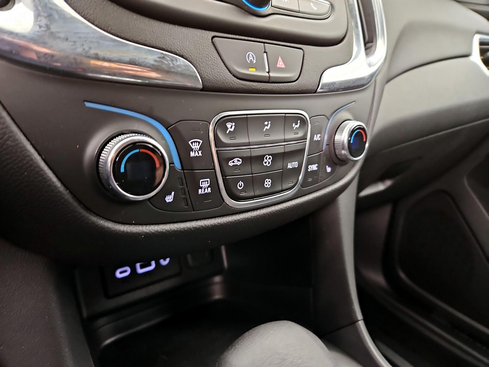 Thumbnail: 2024 Chevrolet Equinox - 16