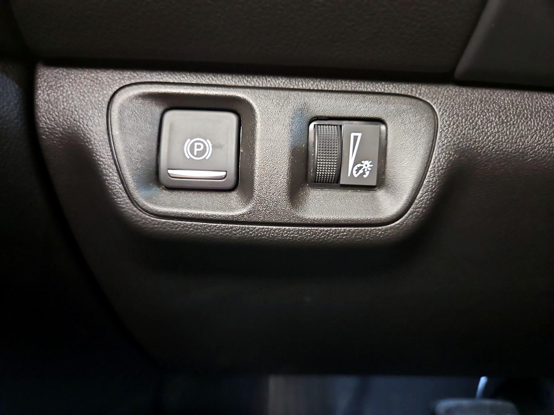 Thumbnail: 2023 GMC Acadia - 13