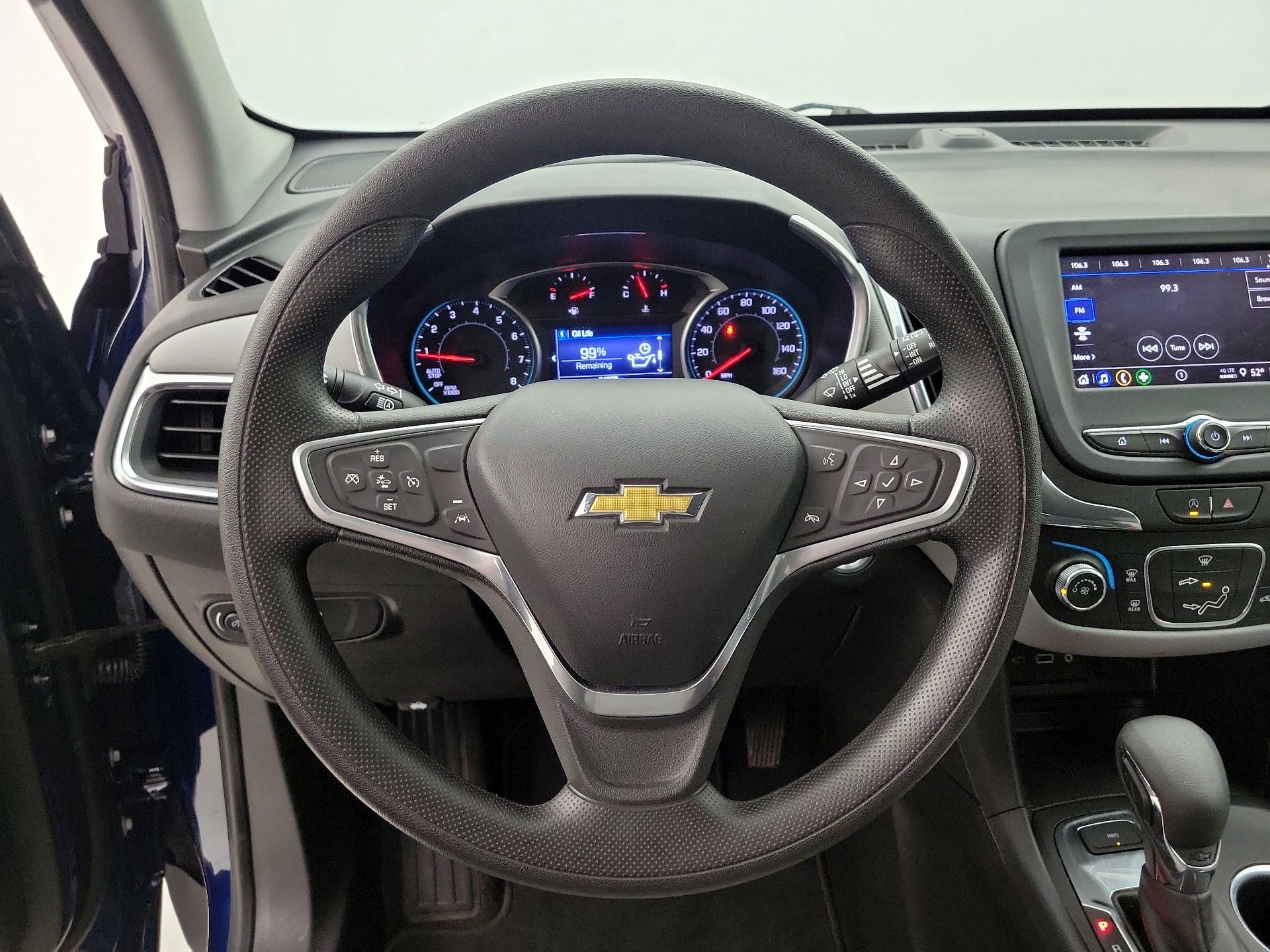 Thumbnail: 2022 Chevrolet Equinox - 10